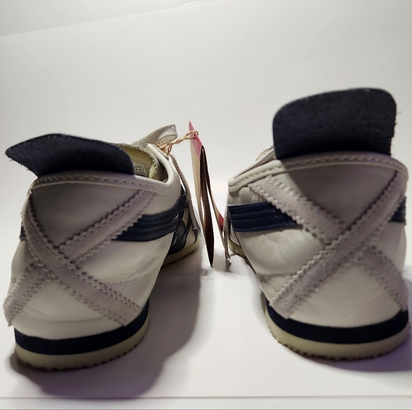 Onitsuka tiger men’s and women’s white and navy trainers - Picture 6 of 9